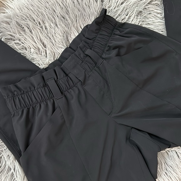 Athleta ruffle waisted size 0 athletic pants - Picture 3 of 17